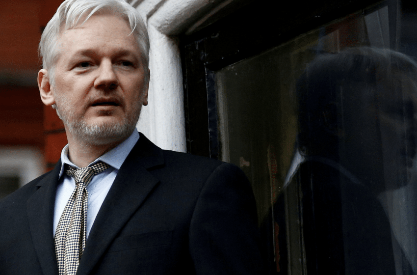 Julian Assange : parcours, liberté, WikiLeaks