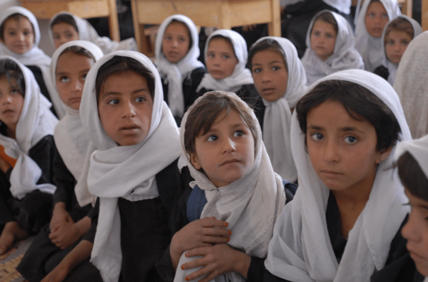 Afghanistan : 1,4 million de filles toujours interdites d’école par les autorités de facto